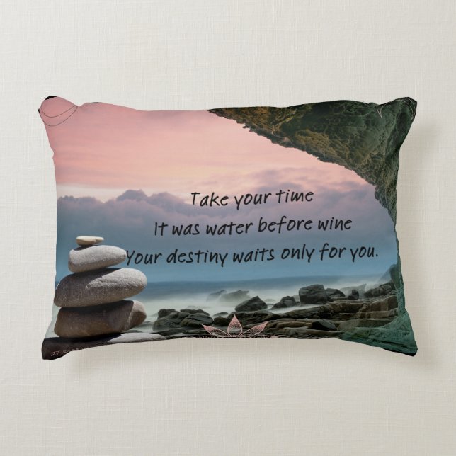 Decorativa Almofada de Acento What Waits (Frente)