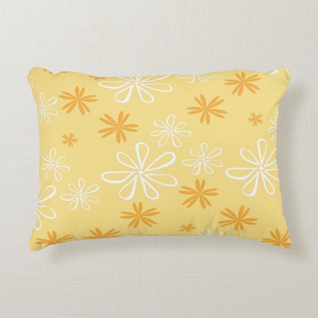 Decorativa almofada de lançamento com padrão floral branco e  (Frente)