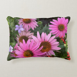 Decorativa Equinácea flores de cone roxas acentuam almofada