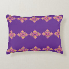 Decorativa Flores em Almofada de Acabamento Roxo