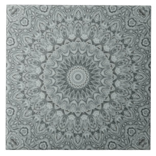 Desenho de Mandala com Padrão Cinza e Prata