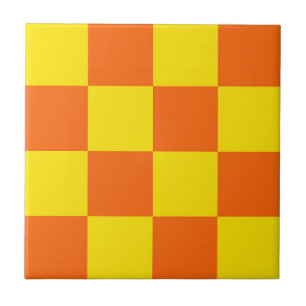 Desenho de padrão xadrez amarelo e laranja