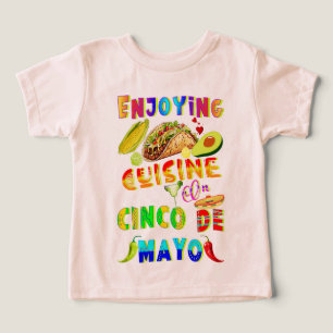 Desfrutando Da Cuisine Em Cinco De Mayo