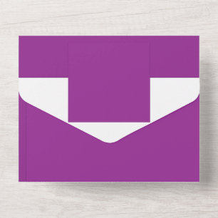 Design com um impressionante fundo roxo e branco