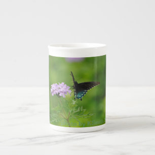 Design da borboleta na caneca