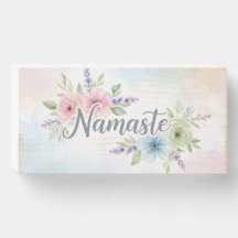 Design de Boas-vindas Namaste Floral em Aquarela E