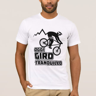 Design de camisa T com condução de bicicleta