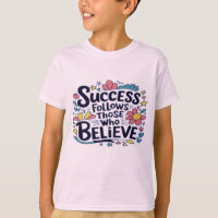 design de moda caminhando e camiseta de bondade