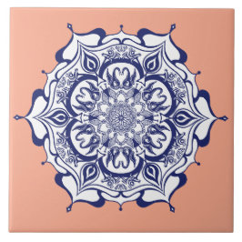 Design de porcelana azul. O que você vê?