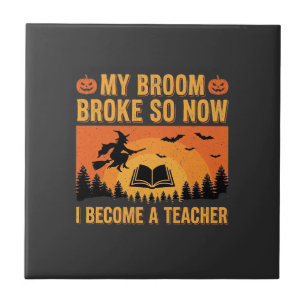 Design engraçado de professora de Halloween vassou