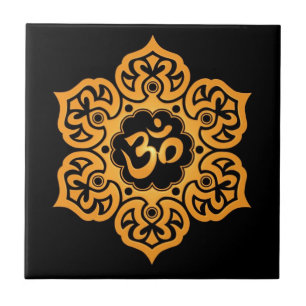 Design floral de Aum, preto do ouro
