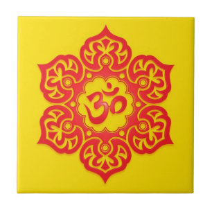 Design floral, vermelho e amarelo de Aum
