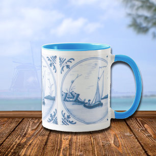 Despache uma caneca de café azul e branca