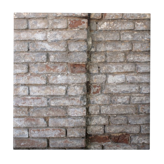 Detalhe de uma parede de um tijolo vermelho velho (Frente)