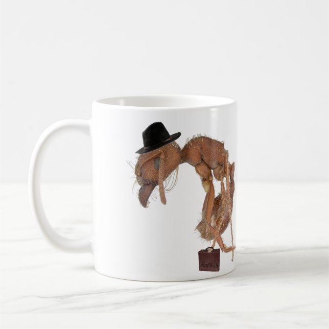 Dia resistente de AntWeb na caneca do trabalho (Esquerda)