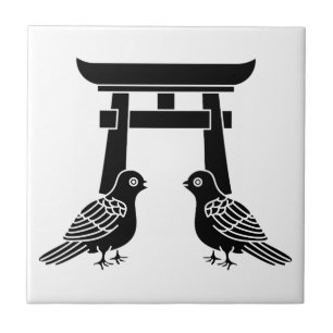 Diante das pombas e Torii