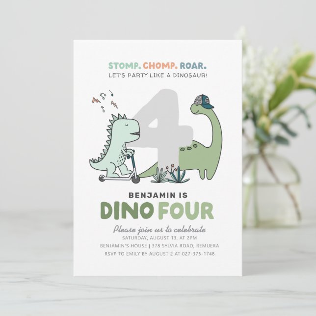 Dinossauro 4º Convite de festas de Aniversário (Em pé/Frente)