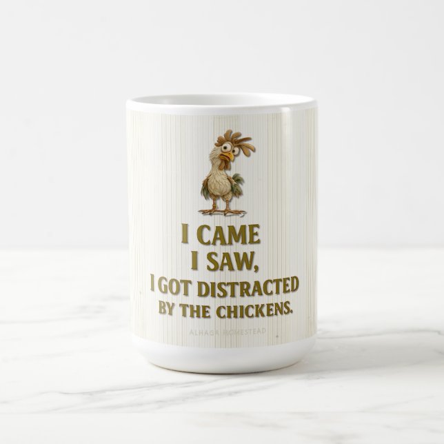 DISTRAÍDO PELAS GALINHAS - Caneca de café (Centro)