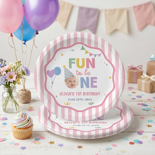 Diversão ser Um Pratos de Papel de Aniversário Lis (Criador carregado)