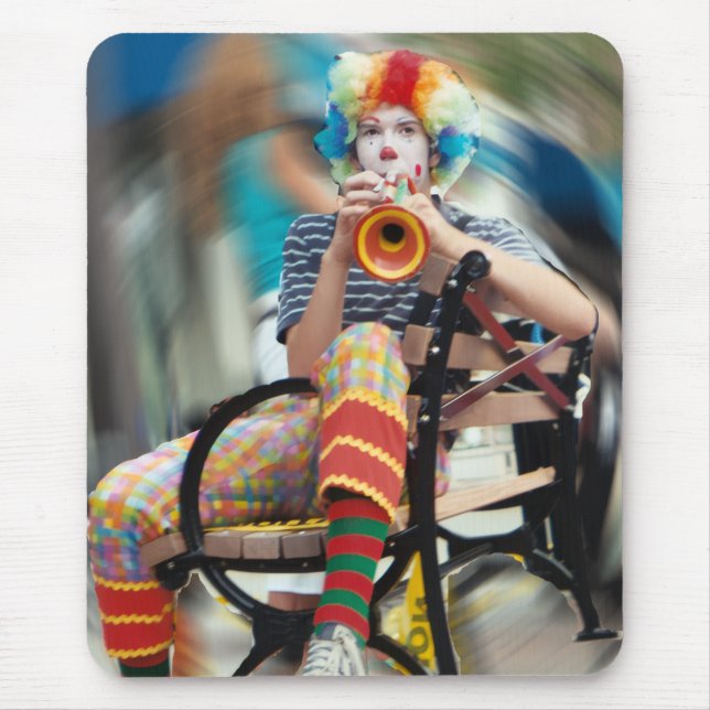Dizzy Clown Mousepad (Frente)