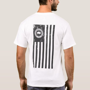 Do búfalo camisa branca da bandeira americana fora
