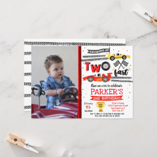 Dois convites para segundos aniversários de corrid