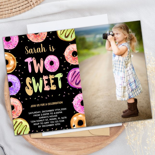 Dois Doce Convites de Aniversário para Rosquinha d (Two Sweet Black Photo Donut Birthday Invitations)