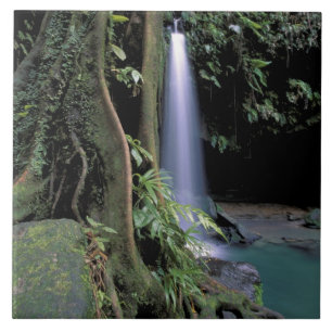 Dominica, Piscina Esmeralda, Cachoeira.