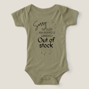 Dormir fora do estoque Fato de camiseta