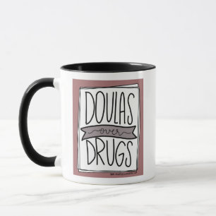 Doulas sobre a caneca das drogas