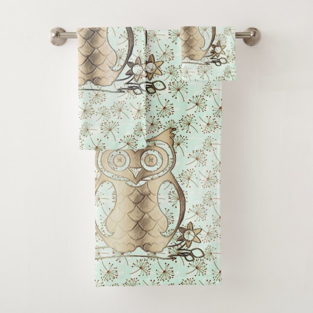 Dourada coruja em toalha de dandelion (Insitu)