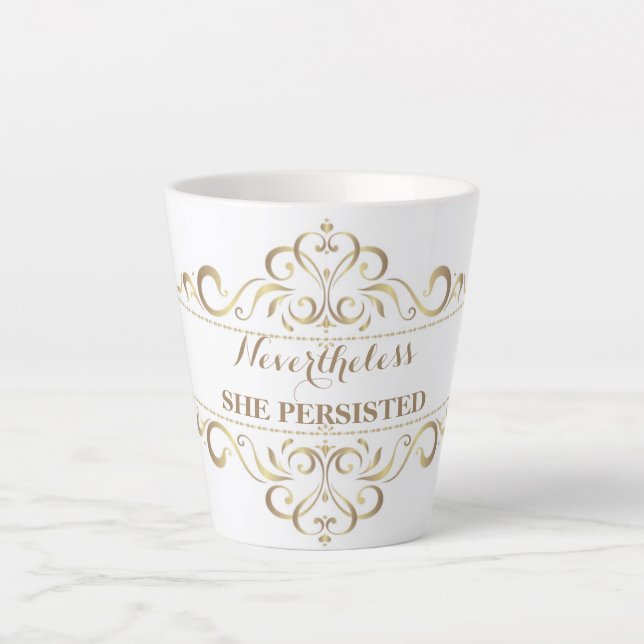 Dourada No Entanto Ela Persiste Uma Pequena Caneca (Frente)
