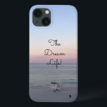 Dream Life Cote Colorida Ocean Sunrise<br><div class="desc">Dream Life cita a capa de telefone de células do sol do oceano. Imagine-se na praia vendo este lindo e colorido nascer do sol. Essa é a vida dos sonhos! A citação "A Vida do Sonho" em uma fonte bonito e preta sobre uma imagem de um nascer de sol rosa...</div>