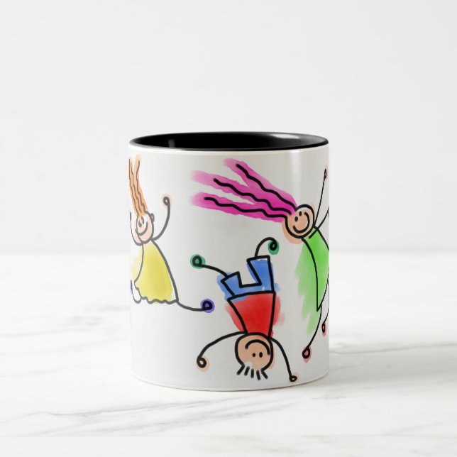 Duas caneca tonta com design de desenho animado. (Centro)