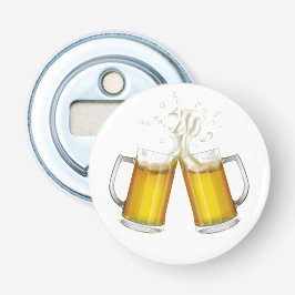Duas canecas com cerveja leve.