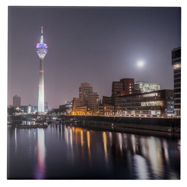 Dusseldorf, Media Harbor, (Frente)