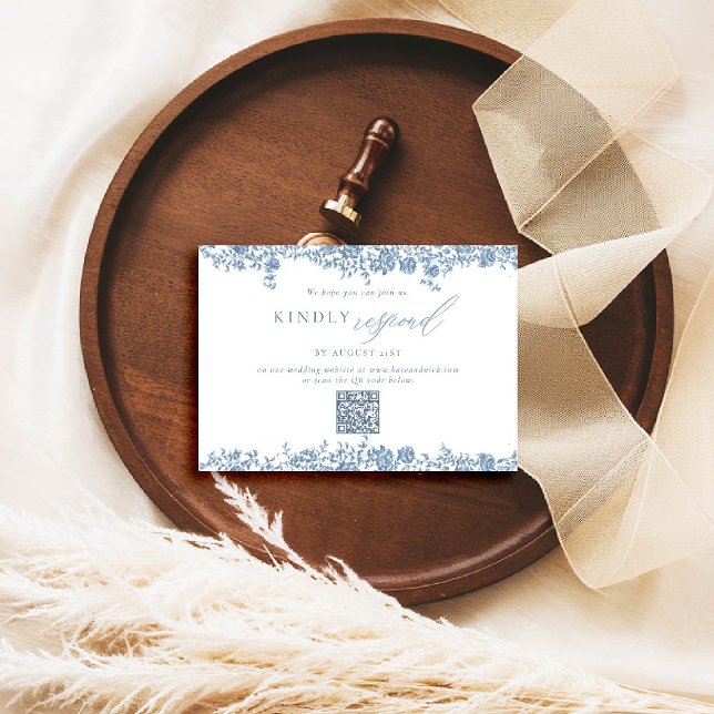 Dusty Blue Toile Rosas Elegante QR Resposta Nupcia (dusty blue wedding rsvp qr toile de jouy chinoiserie french vintage floral frame formal traditional )