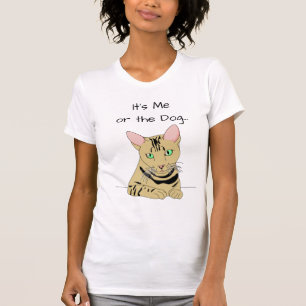 É Eu ou o Gato, Tchau Fido, Camiseta Divertida de 