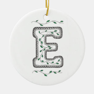 E Ornamento Inicial De Árvore De Natal