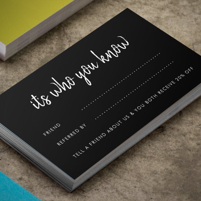 É quem você conhece o Cartão de Referência Preto p (Criador carregado)