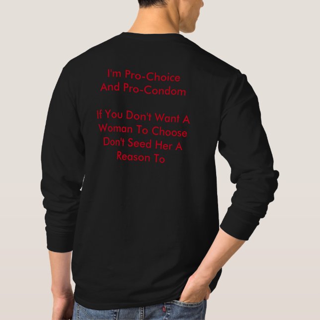 É uma camiseta de palavras de um homem (Verso)