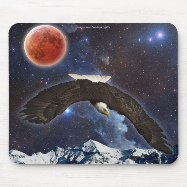 Eagle Flying Exterior, Moon Fantasy Mousepad (Frente)