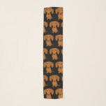 Echarpe Amante bonito do cão do Wiener do teste padrão |<br><div class="desc">Este lenço à moda do chiffon é um acessório do divertimento para toda a estação. Lenço preto com teste padrão revestido liso vermelho dos Dachshunds. Faz um presente perfeito para o wiener perseguir mães. Verifique para fora o mundo do Doodle de Jenn para ver se há mais acessórios e presentes...</div>