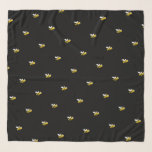 Echarpe Bonitinha negra engraçada<br><div class="desc">Decorado com abelhas-desmancha-prazeres,  amarelas e negras felizes e sorridentes.  Um fundo preto.</div>