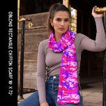 Echarpe Cor-de-rosa brilhante e Camuflagem Azul Chiffon<br><div class="desc">Rosa Brilhante e Camuflagem Azul Chiffon Scarf. Divertido para todos os amantes do camo. Personalize este modelo com sua imagem e edite-o como quiser.</div>