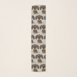 Echarpe Dachshund| Cachorro Teckel Cute Patterado<br><div class="desc">Este lenço na moda chiffon é um acessório divertido para qualquer estação. Cinza com padrão de Dachshances com fio. Faz um presente perfeito para as mães de Teckel. Veja o Doodle World da Jenn para ver mais presentes e acessórios temáticos.</div>