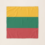 Echarpe Escarpa quadrada com pavilhão da Lituânia<br><div class="desc">Adicione um toque de orgulho lituano ao seu guarda-roupa com este elegante cachecol quadrado com a bandeira da Lituânia! Este lenço é mais do que um acessório na moda - é uma celebração do rico patrimônio cultural da Lituânia. As cores vibrantes da bandeira lituana são corajosamente mostradas, fazer-a uma forma...</div>