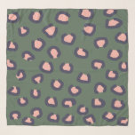 Echarpe Leopard Imprime cor-de-rosa azul escuro e verde<br><div class="desc">O cachecol-do-chiffão modesto com uma grande impressão-leopardo em rosa e azul-escuro sobre um fundo verde. Desenvolvido exclusivamente para você pelo Happy Dolphin Studio.</div>
