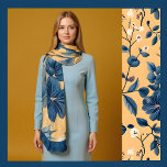 Echarpe Marinho clássico floral em amarelo<br><div class="desc">Há um humor tradicional ou clássico para esta trabalho de arte,  com flores azuis marinhos pintadas sobre fundo amarelo macio. Esta arte foi imaginada com IA.</div>