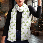 Echarpe Natal de padrão de veados verdes minimalista<br><div class="desc">Este elegante cachecol de chiffon apresenta um padrão minimalista de veados verdes, perfeito para adicionar um toque de na moda ao seu guarda-roupa de inverno. Ideal para encontros de férias, festas de Natal, ou visto casual do dia a dia, as delicadas vitrines de design correndo silhuetas de veados contra um...</div>